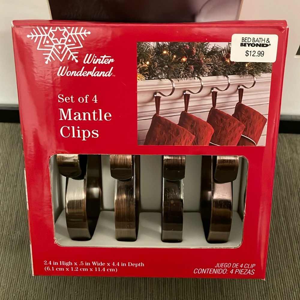 •WINTER WONDERLAND• set of 4 mantle clips for holiday or other decor! NWT